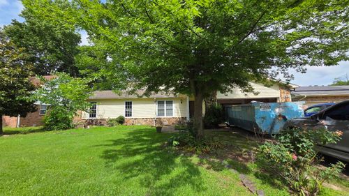 109 Concord Cir, Jacksonville, AR, 72076-3307 | Card Image