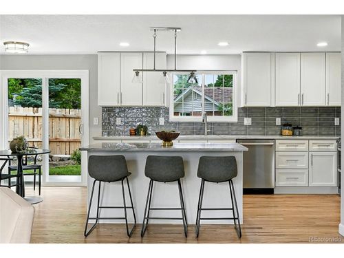 10320 W 35th Ave, Wheat Ridge, CO, 80033-5633 | Card Image