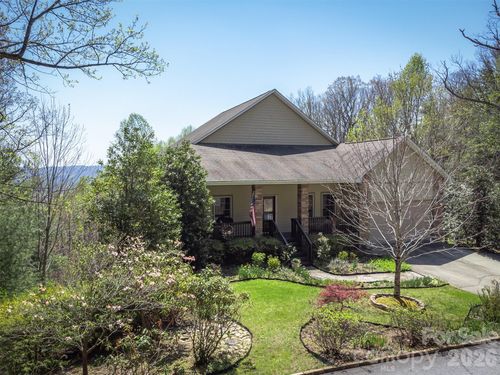 172 Sunny Ridge Rd, Hendersonville, NC, 28739-9453 | Card Image