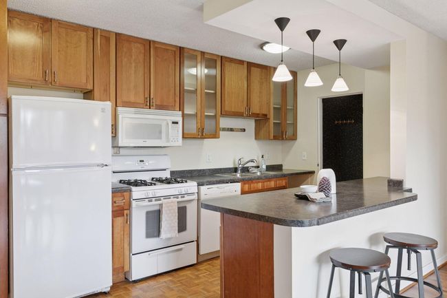 Kitchen | Image 16