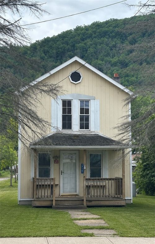 14567 Main St, Prattsville, NY, 12468-6458 | Card Image