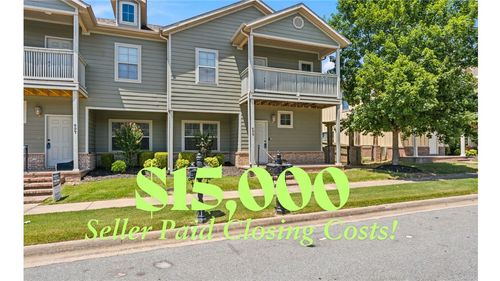 699 N Wordsworth Ln, Fayetteville, AR, 72704-5127 | Card Image
