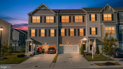 2807 Town View Cir, NEW WINDSOR, MD, 21776-8713 | Card Image