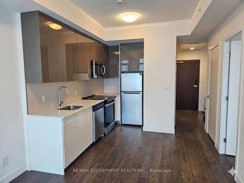 711-60 Frederick St, Kitchener, ON, N2H0C7 | Card Image