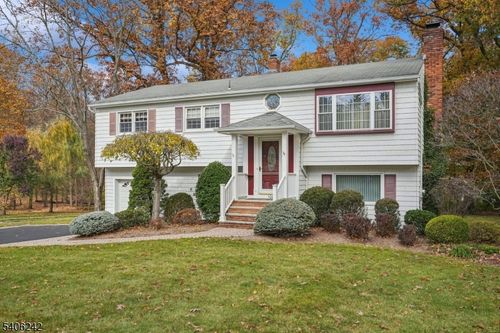 100 Grand Ave, Cedar Knolls, NJ, 07927-1417 | Card Image