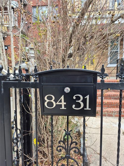 84 101st St, Richmond Hill, NY, 11418-1133 | Card Image