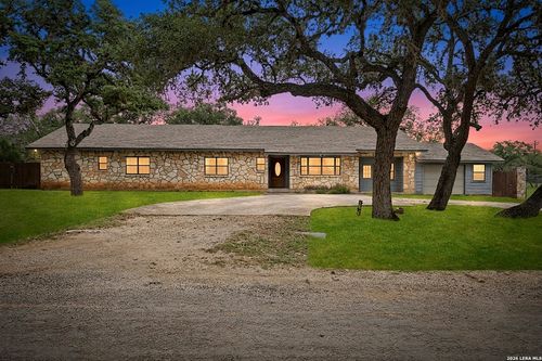 165 Settlers Cir, Bandera, TX, 78003-4800 | Card Image