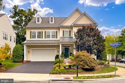 42584 Swallowtail Way, House other with 4 bedrooms, 3 bathrooms and null parking in BRAMBLETON VA | Image 2