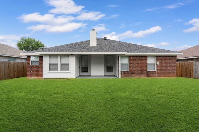 521 Pine St, House other with 3 bedrooms, 2 bathrooms and null parking in Crowley TX | Image 20