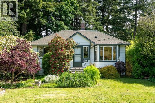 713 Kangaroo Road, Metchosin, BC, V9C4E2 | Card Image