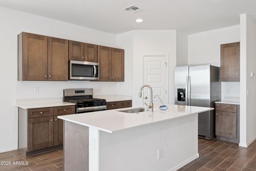46563 W Skyline Dr, Maricopa, AZ, 85139-0421 | Card Image