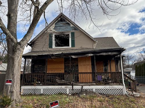 15 Hudson Ave, Chicopee, MA, 01020-3111 | Card Image