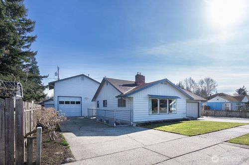 423 N Washington Ave, Arlington, WA, 98223-1256 | Card Image