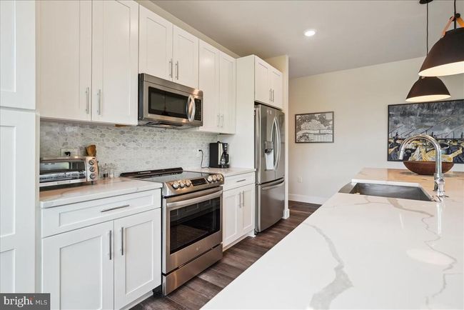 APT-412 - 1761 Old Meadow Rd, Condo with 2 bedrooms, 3 bathrooms and null parking in MCLEAN VA | Image 4