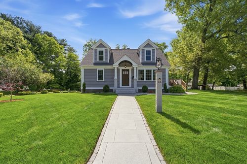 24 Pleasant St, Chelmsford, MA, 01824-1644 | Card Image