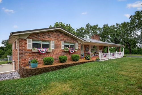 1755 Burgess Falls Rd, Sparta, TN, 38583-5683 | Card Image