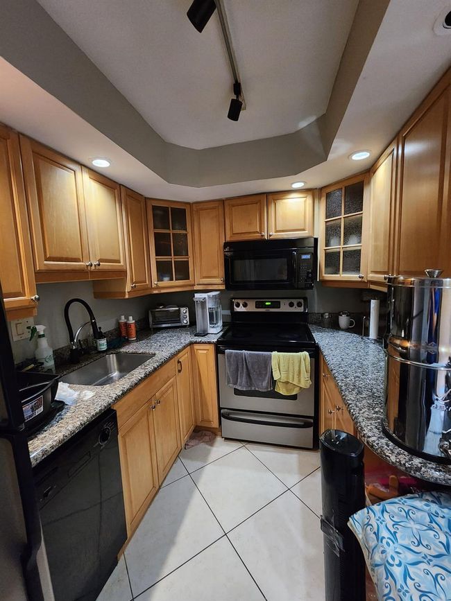 APT-503 - 2650 S Course Dr, Condo with 2 bedrooms, 2 bathrooms and null parking in Pompano Beach FL | Image 15