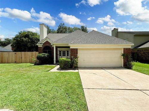 5202 Spring Circle Dr, Pearland, TX, 77584-9355 | Card Image