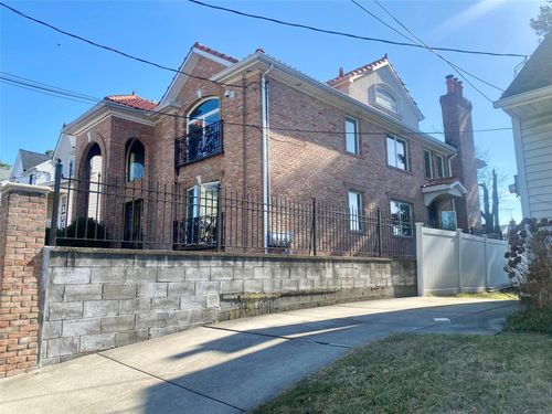 2fl-145 19th Ave, Whitestone, NY, 11357-3031 | Card Image