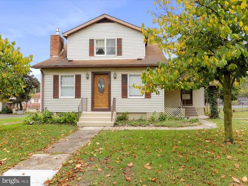 525 Winchester St, PAW PAW, WV, 25434-3105 | Card Image