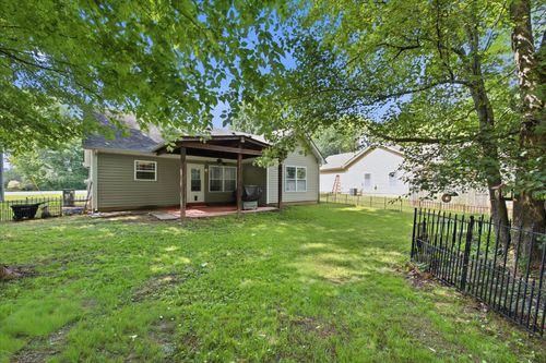 808 Dunbar Cave Rd, Clarksville, TN, 37043-5903 | Card Image