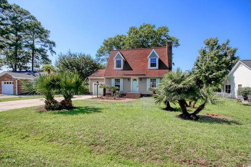 702 Plantation Dr, Myrtle Beach, SC, 29575-5104 | Card Image