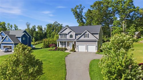 12 Hidden Hills Dr, Seekonk, MA, 02771-1628 | Card Image