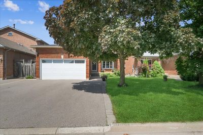 4489 Stonemill Crt, House other with 4 bedrooms, 4 bathrooms and 4 parking in Mississauga ON | Image 3