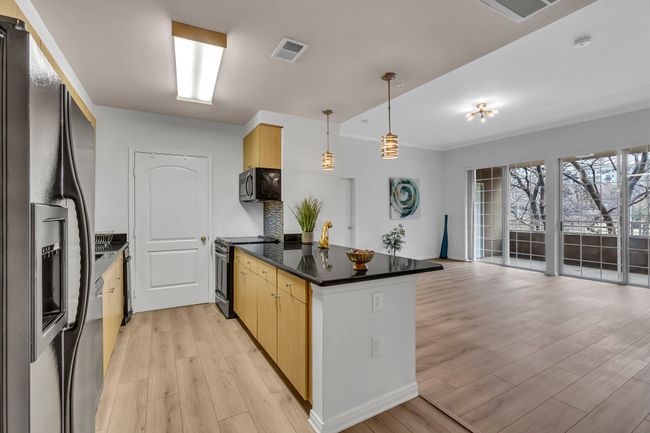 APT-204 - 3225 Turtle Creek Blvd, Condo with 2 bedrooms, 2 bathrooms and null parking in Dallas TX | Image 6