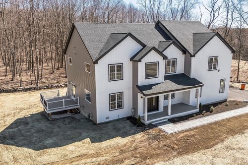 10 Falcon Dr, Shrewsbury, MA, 01545-4858 | Card Image