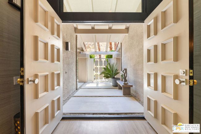3708 E Bogert Trl, Condo with 2 bedrooms, 3 bathrooms and 2 parking in Palm Springs CA | Image 12