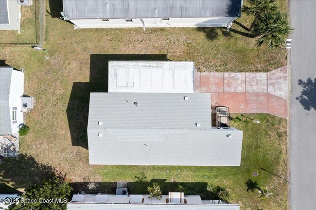 641 Hyacinth Cir, House other with 2 bedrooms, 2 bathrooms and null parking in Barefoot Bay FL | Image 32