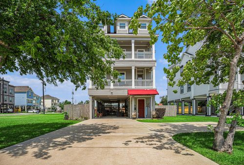 1333 N Meyer Ave, Seabrook, TX, 77586-3604 | Card Image