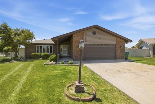 17050 88th Ct, Orland Hills, IL, 60487-7277 | Card Image