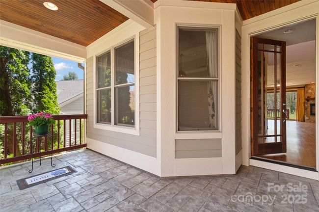 111 Augusta Cir, Townhouse with 3 bedrooms, 4 bathrooms and null parking in Waynesville NC | Image 6