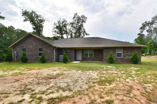 122 Crestview Ln, Malvern, AR, 72104-6795 | Card Image