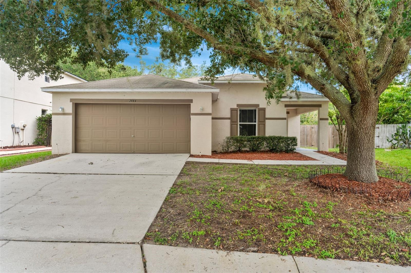 Hunters Greene Cir, Lakeland, FL 33810