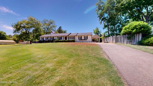 1903 Glen Oaks Ln, Dyersburg, TN, 38024-2403 | Card Image