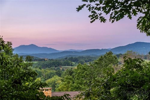 188 Laurel Hill Dr, Boone, NC, 28607-7471 | Card Image