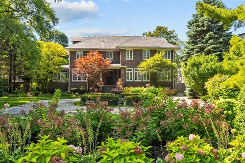 224 Sheridan Rd, Kenilworth, IL, 60043-1217 | Card Image