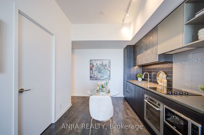 1712 - 1000 Portage Pky, Condo with 1 bedrooms, 1 bathrooms and null parking in Concord ON | Image 12