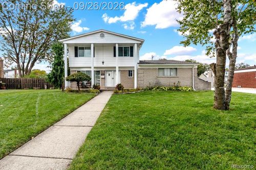 36319 Travis Dr, Sterling Heights, MI, 48312-2953 | Card Image