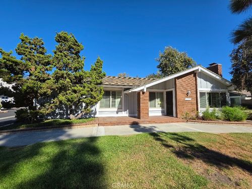3709 S Sea Clf, Santa Ana, CA, 92704-7142 | Card Image