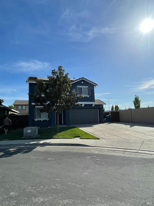 448 Cache Ct, Vacaville, CA, 95688-8832 | Card Image