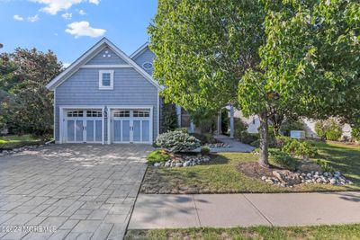 Stamped concrete driveway. | Image 2