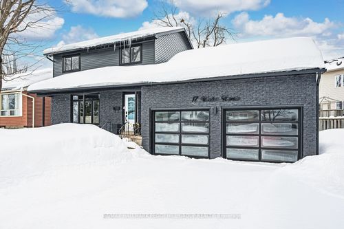 17 Walker Avenue, Orillia, ON, L3V6G8 | Card Image