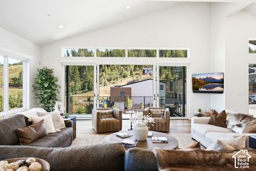 230-4042 Sierra Dr, Park City, UT, 84098-1419 | Card Image