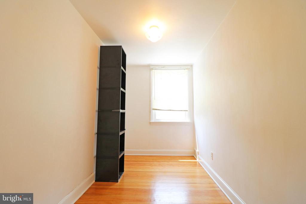 Residential in CLIFTON HEIGHTS 4