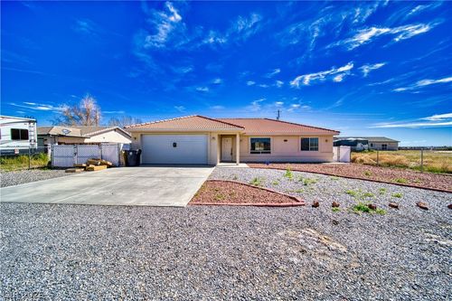 2041 S Jacaranda St, Pahrump, NV, 89048-6780 | Card Image