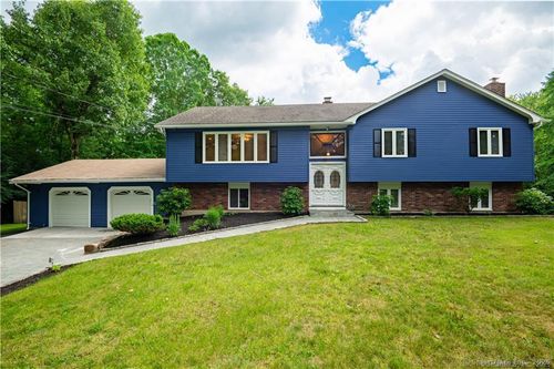 34 Lloyd St, Hamden, CT, 06518-1819 | Card Image